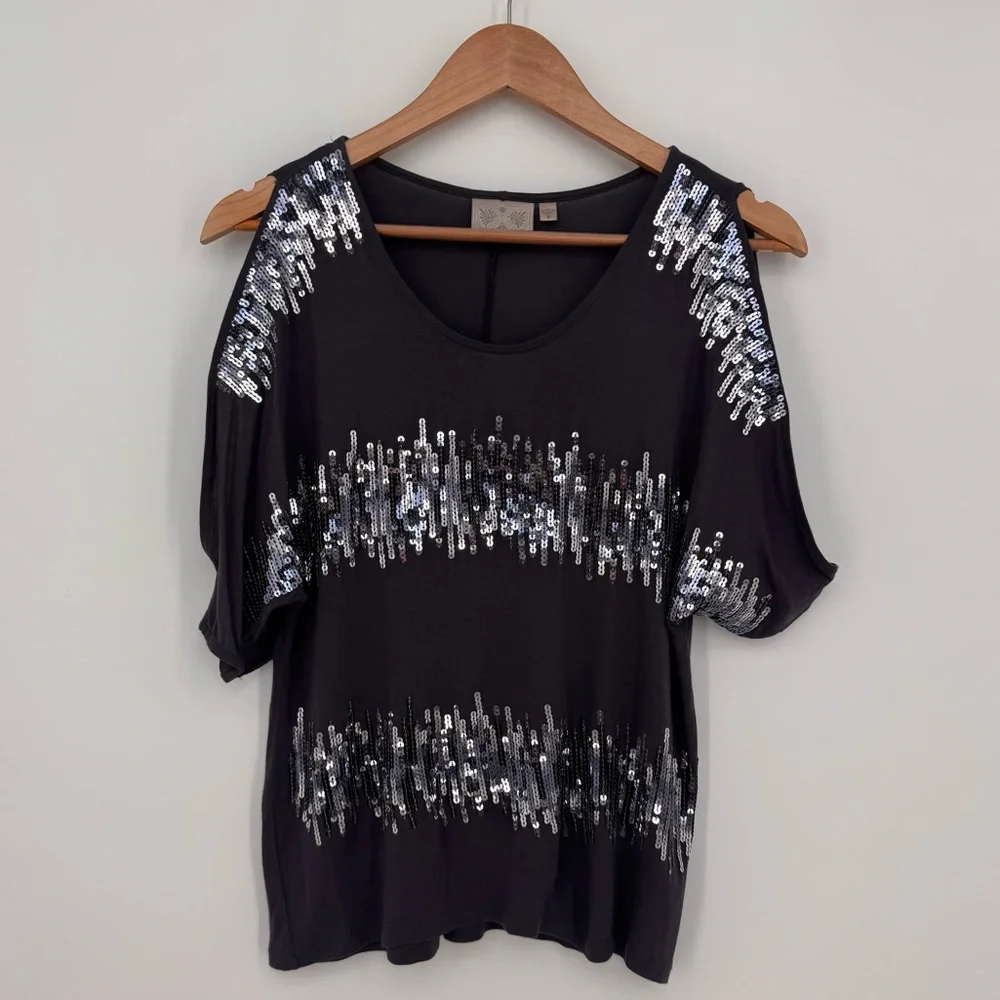 Dantelle Cold Shoulder Sequin Top Gray Size Small - Picture 1 of 8